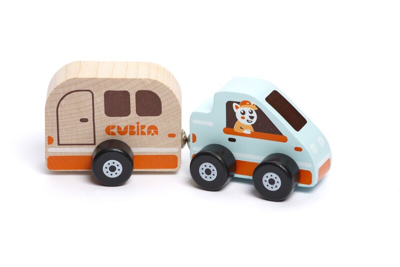 CUBIKA - 15368 Auto s karavanom - drevená hračka s magnetom 2 diely